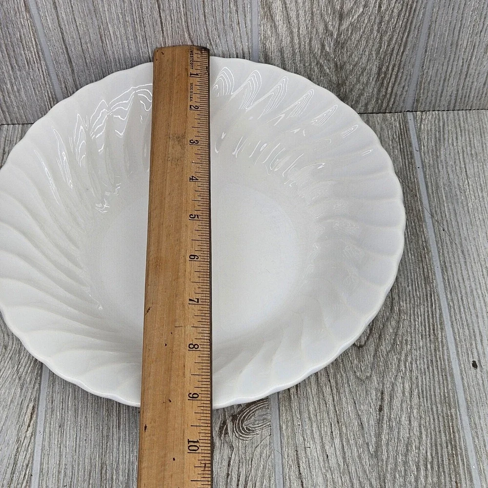 Sheffield Bone White USA Swirl Rim 9 Inch Ceramic Serving Bowl Glossy White